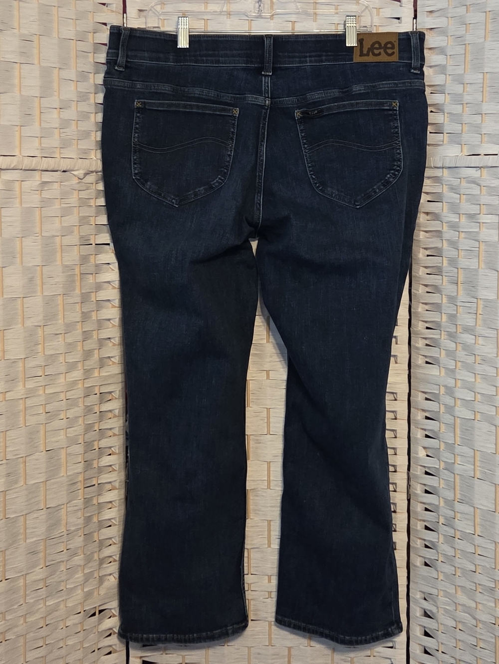 Lee Jeans Dark Wash Stretch Waist Size 18P EUC - Picture 2 of 6